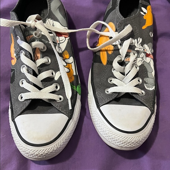 Converse Black and White Sneakers with Looney Tune design *Rare Find - Picture 3 of 8